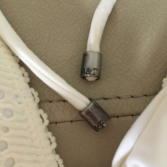 White Abercrombie Push Up Bikini Top - Picture 2 of 4